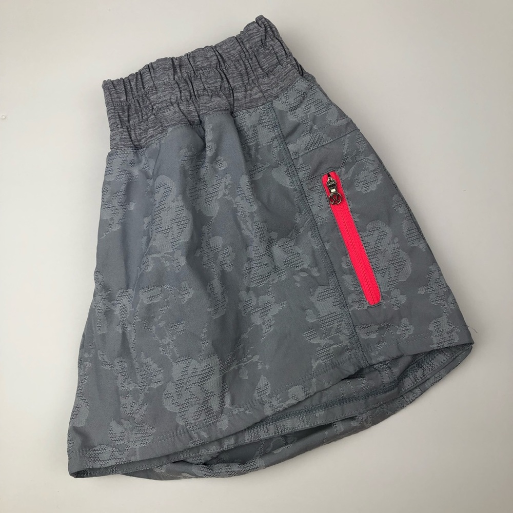 Lululemon Floral Camo Athletic Shorts Size 6
